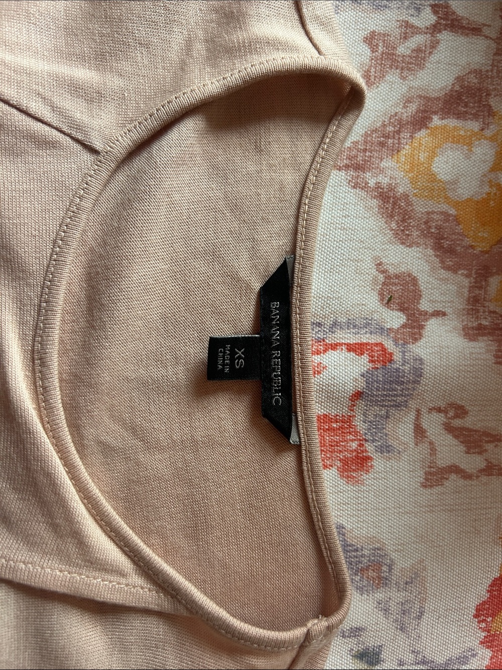 NWOT Banana Republic pink Sleeveless Ruffle-Front Top size XS - Picture 3 of 3